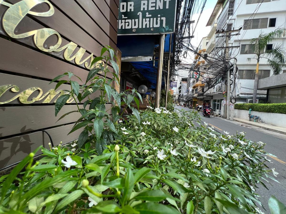 Thaiphiphat House Bangkok Extérieur photo